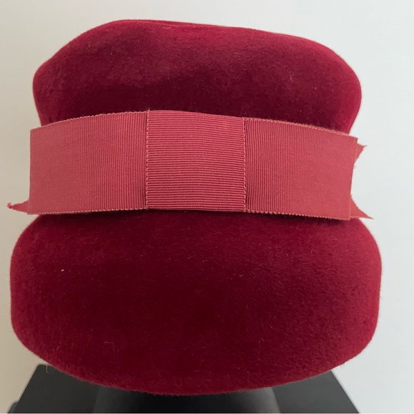 Vintage Red Velour Hat with band Size Medium - Picture 2 of 6